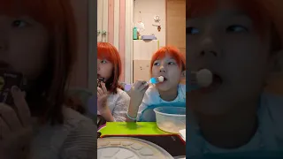 로제 떡볶이 먹방 크림떡볶이 먹방 보시자마자 침이 막 돌거에요