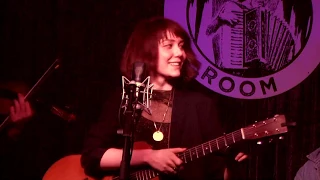 The Molly Tuttle Band "Cold Rain And Snow" 3/4/18 The Parlour Room Northampton, MA