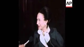 SYND 10-4-74 DUCHESS OF WINDSOR INTERVIEW IN NEW YORK