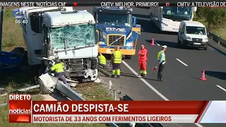 Novembro2022-Despiste de camião causa destruição na A8