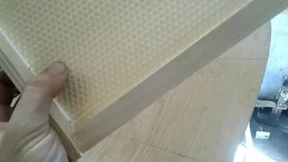 Як натягнути бджолині рамки, як навощити бджолині рамки, відео для початківця