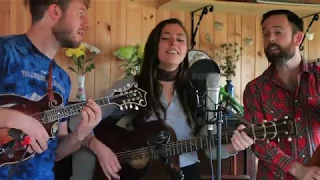 The Cabin Sessions - Lindsay Lou - Southland