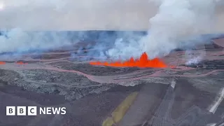 Hawaii's Mauna Loa volcano lava seen from space – BBC News