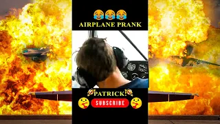 Airplane Crash Prank Pilot Acts Dead 😂😖😱😂 #shorts #funnyvideos #prank