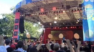 Jennifer Lopez - Booty live on GMA