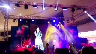 INNA- Cum ar fi? (live)