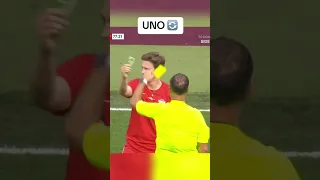 He pulled the UNO reverse card on the ref after the yellow card 😂 (via Sidemen Charity Match)