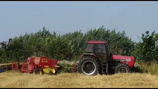 Straw Harvest - Small Baling with Case 1594 and New Holland.