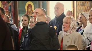 Отец Марк поздравляет Александра Блощука. Свято-Покровский храм в Судаке. Май 2024
