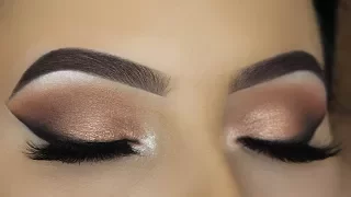 Classic Smoked Winged Liner Eye Makeup Tutorial