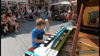 LEGENDS NEVER DIE - LEAGUE OF LEGENDS - Street Piano Cover