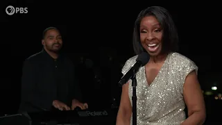 Gladys Knight Performs "Midnight Train to Georgia"