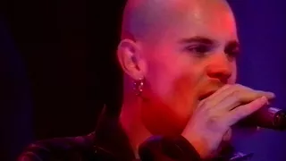 East 17 - Thunder - Top of the Pops 1995