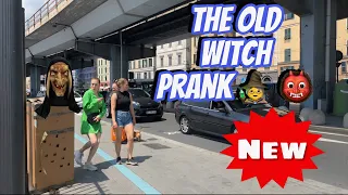 Best reaction of the old witch prank 🤣 #funny#fun#prank#italy#comedy#viralvideo#trending