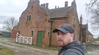 INSANE Haunted Abandoned Mansion! Amazing Items Left Behind! Urban Explore!