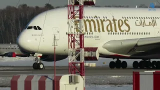 Вылет Airbus A380 Emirates из аэропорта Домодедово, март 2022.