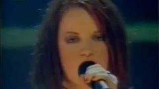 Garbage - I Think I'm Paranoid (Live on Top of the Pops)