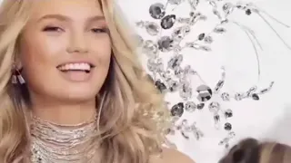 ROMEE STRIJD CATWALK VICTORIA'S SECRET 2014-2018.