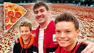 Building Worlds Largest Pizza with Airrack!