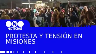 INCIDENTES, GASES y CAOS en la PROTESTA DOCENTES en Misiones - Telefe Noticias