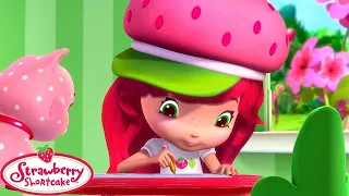 Construyamos una habitación especial! 🍓  Rosita Fresita | Video para niños | WildBrain Niños