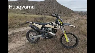 Husqvarna TE300 TBI  - Desert Sled Build,  Two Stroke Performance tuned.