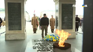 Зеленский возложил цветы у Могилы неизвестного солдата в Варшаве