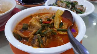 Neighbourhood Chinese cuisine restaurant in the hub of Kepong Baru, KL, Malaysia