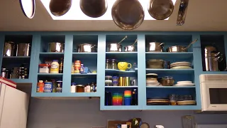 FRIENDS Inspired Kitchen Cabinets | Monica Geller's Apartment from FRIENDS