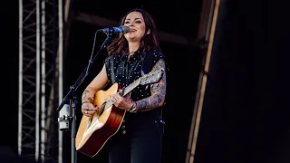 Amy Macdonald - Let's Start a Band (Live at Victorious 2022)