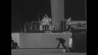 The Beatles - Live At Shea Stadium, New York - August 15, 1965 (Home Movies)