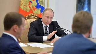 Путин заявил о "переходе Украины к террору" - Порошенко ответил