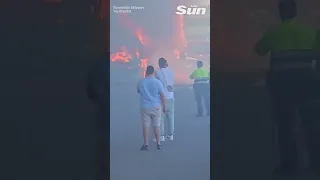 Fire engulfs passenger bus at airport in Barcelona #shorts