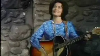 Loretta Lynn - Don't Come Home A-Drinkin'