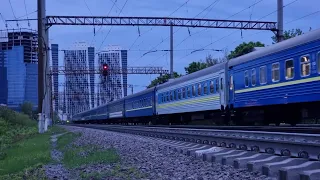 🇺🇦 Електровоз ЧС8-020 з поїздом EN 29 Київ-Ужгород