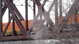 Short CSX Intermodal train thru Pittsford NY 2/18/13