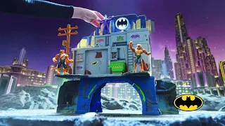 BATMAN 3 in 1 Batcave Playset with Exclusive 4 Batman Action Figure