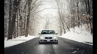 Subaru Legacy Pulling Truck Out of Snow Cубару тянет фуру