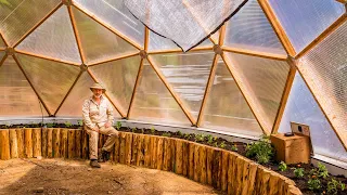 Building Heated Raised Beds in an OFF GRID Greenhouse 🌿 Growing a Food Forest 🌿 Wilderness Garden