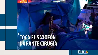 IMPRESIONANTE  | Toca el saxofón durante compleja cirugía cerebral