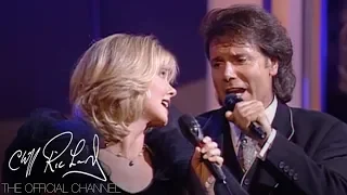 Cliff Richard & Olivia Newton-John - Had To Be (The Royal Variety Performance, 25.11.1995)