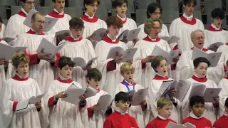 Winchester College Chapel Choir - Lux Aurumque - Eric Whitacre