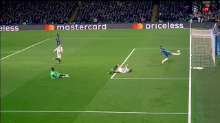 Thiago Silva makes ridiculous goal-line clearance to save Chelsea