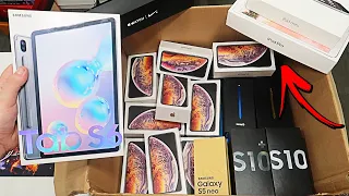 FOUND iPHONES & SAMSUNG PHONES !! DUMPSTER DIVING APPLE AND SAMSUNG STORE!! OMG!!