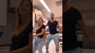 Michelle Renaud y Matías Novoa intentando hacer #TikTok (1.11.2022) Intento N1