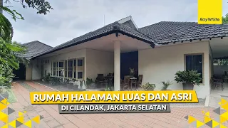 HALAMANNYA LUAS BANGET ! Ini dia rumah yang memliki halaman luas & asri berada di Cilandak, Jaksel