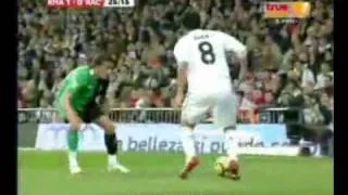 Real Madrid 1 vs 0 Racing Santander @ 21-11-2009 @ Goal Higuain 22 min