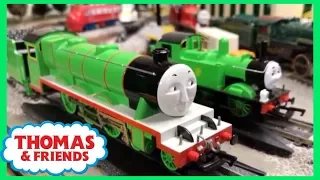 THE UNBEATABLE HENRY THE GREEN ENGINE! Thomas & Friends Bachmann Train Race!