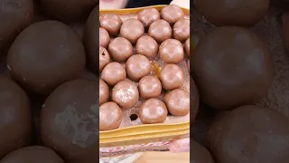 ASMR MALTESERS MAGNUM CHOCOLATE ICE CREAM MILK CAKE NUTELLA M&M'S DESSERT MUKBANG먹방咀嚼音 EATING SOUNDS