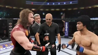 Thor vs. Bruce Lee (EA Sports UFC 2) - CPU vs. CPU - Crazy UFC 👊🤪